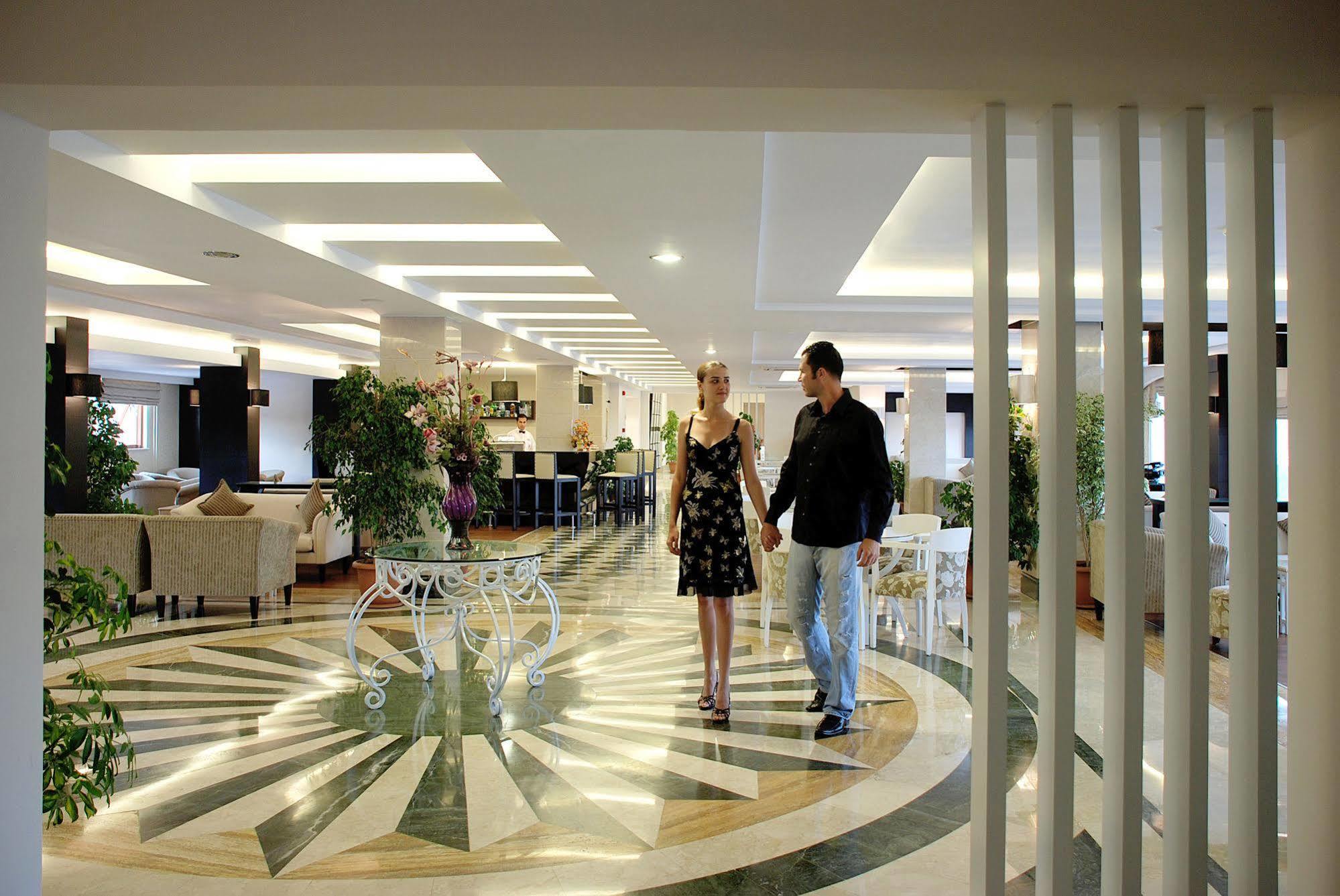 Resort Monachus & Side