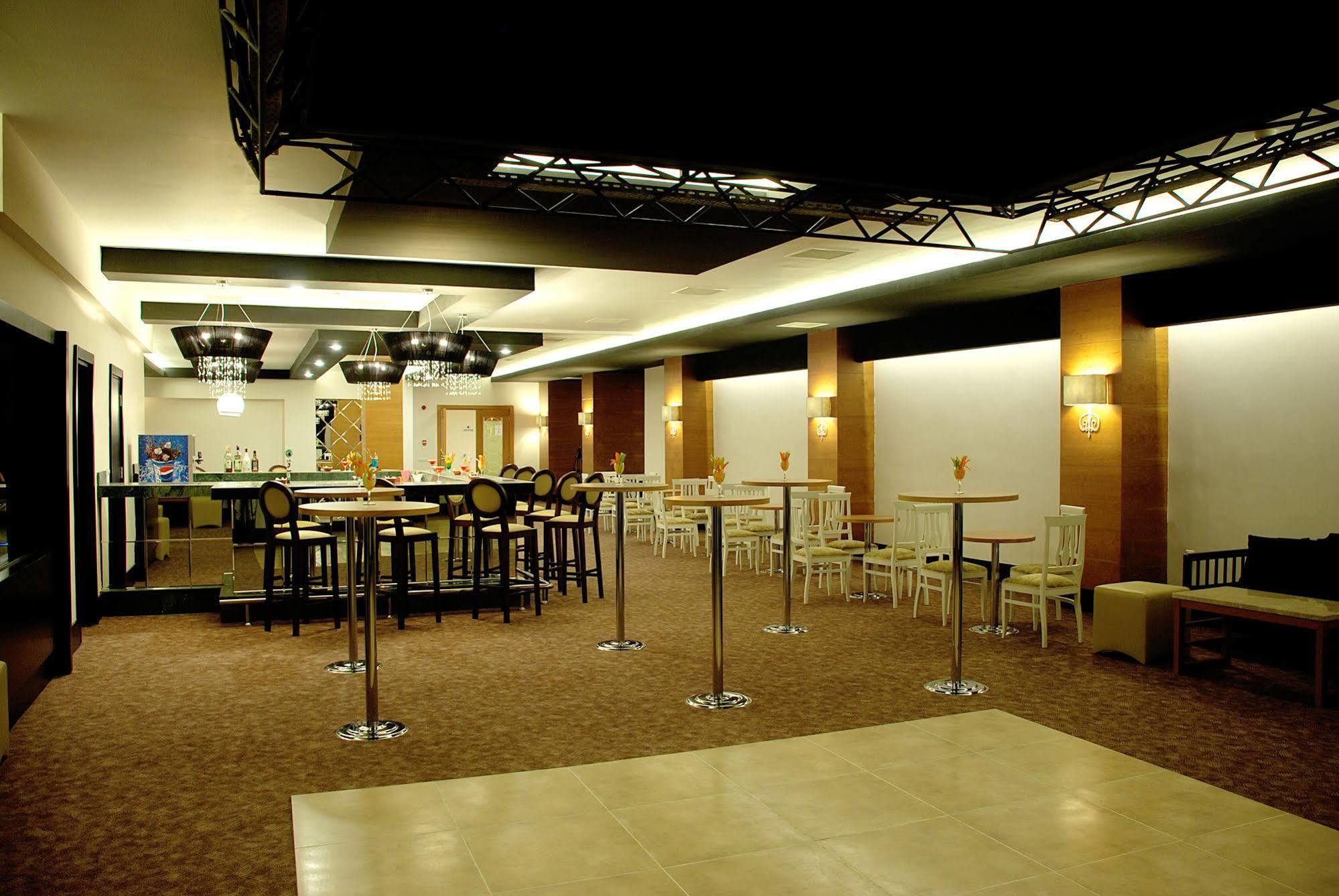 Resort Monachus &