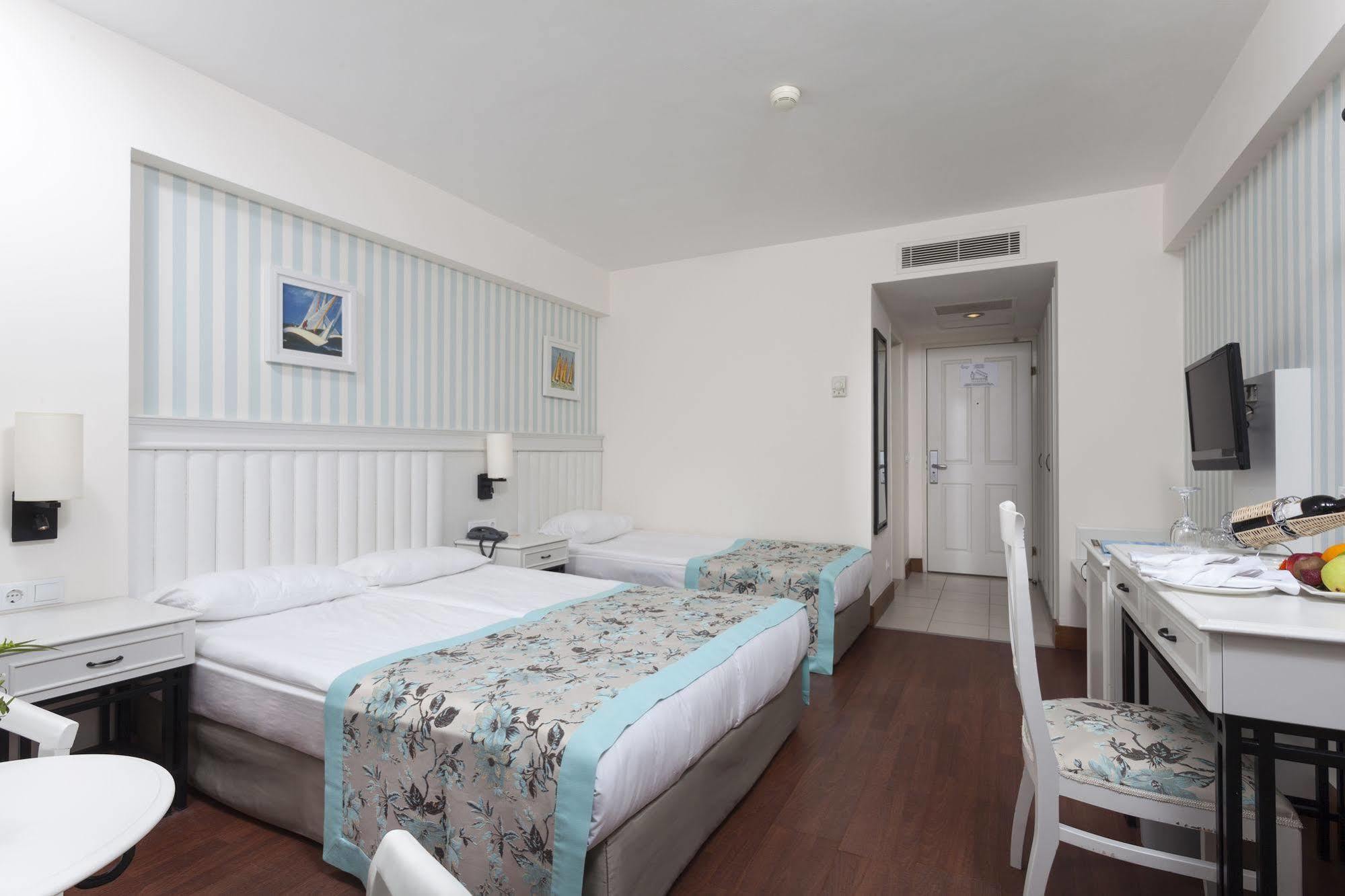 Resort Monachus &